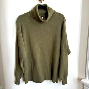 Free People oversized sweater. XS